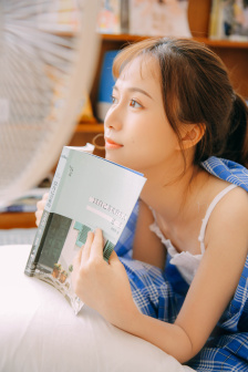 洛奇英雄传女妖爆衣